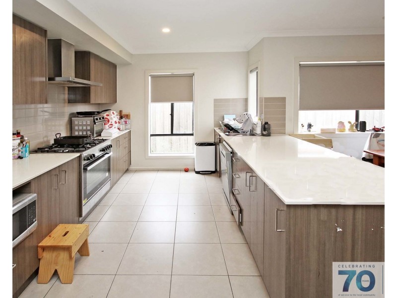 4 Fiorelli Boulevard, Cranbourne East VIC 3977
