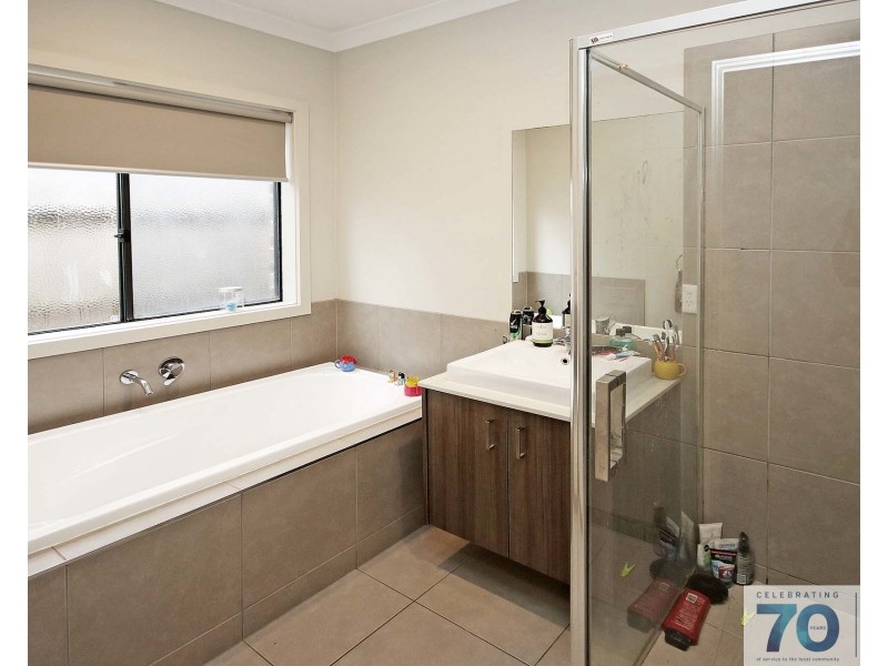 4 Fiorelli Boulevard, Cranbourne East VIC 3977