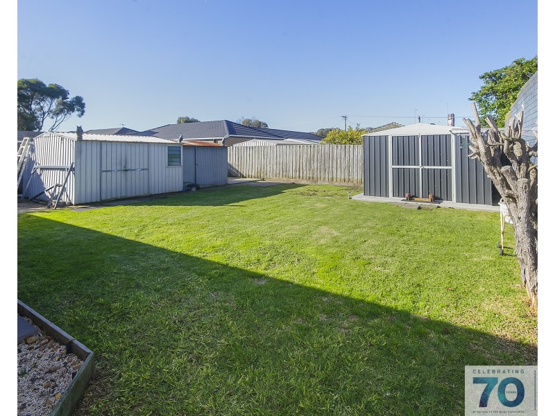 12 McLaren Avenue, Cranbourne VIC 3977