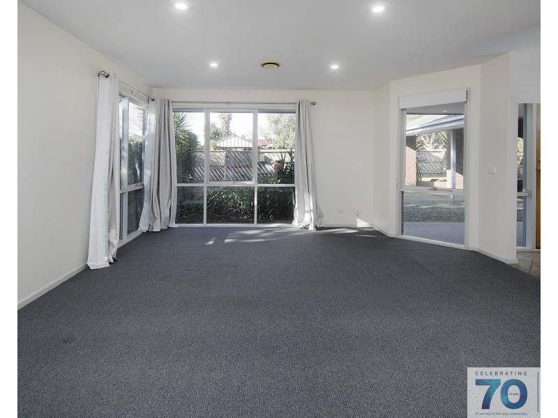 59 Lawless Drive, Cranbourne North VIC 3977