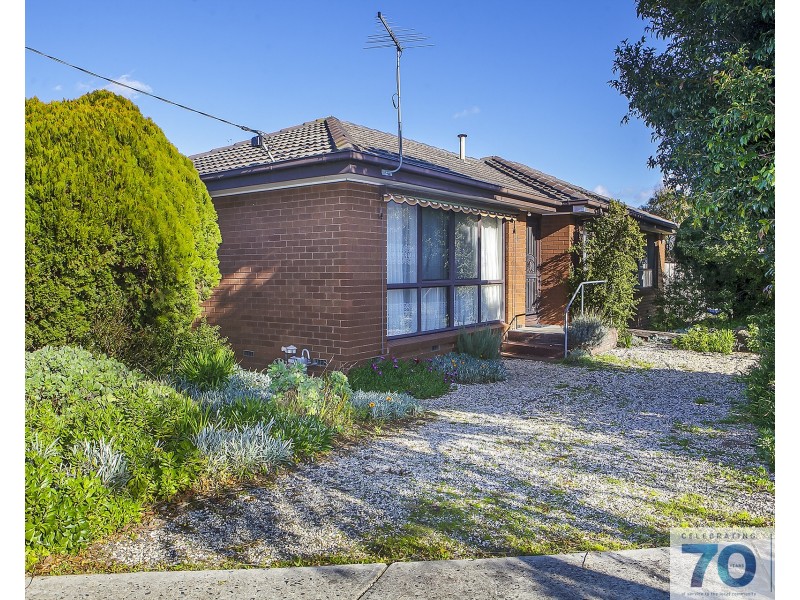 10 Camms Road, Cranbourne VIC 3977