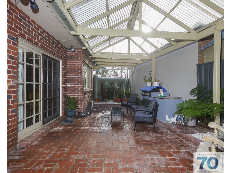 6 Hoya Court, Cranbourne North VIC 3977