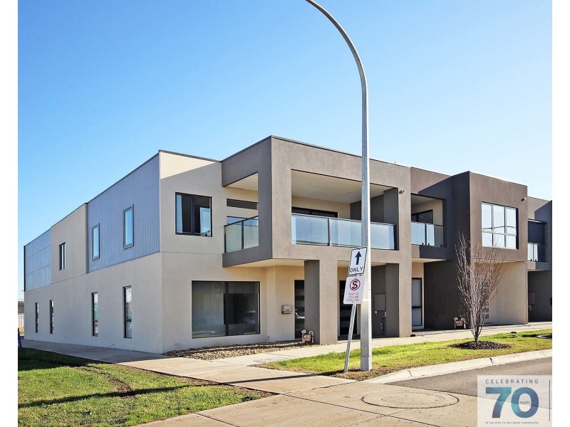 12 Powell Way, Cranbourne West VIC 3977