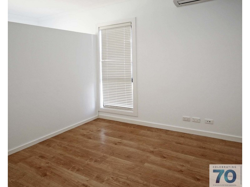 12 Powell Way, Cranbourne West VIC 3977