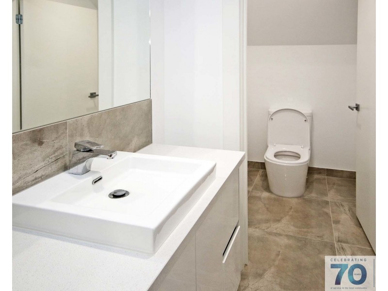 12 Powell Way, Cranbourne West VIC 3977