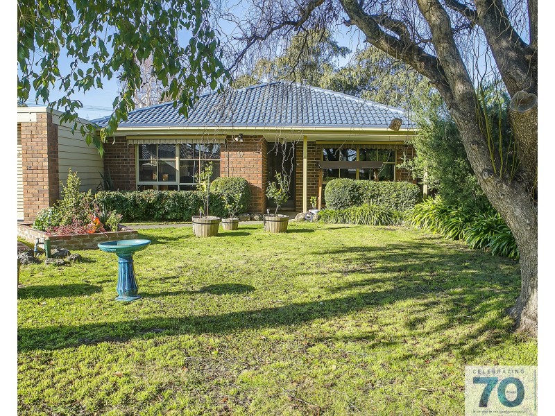 9 Laggan Court, Endeavour Hills VIC 3802
