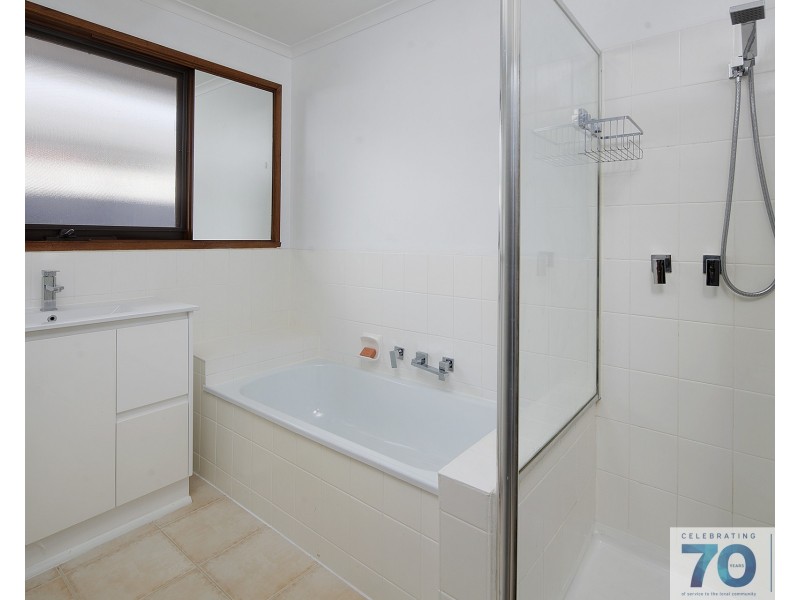 9 Laggan Court, Endeavour Hills VIC 3802