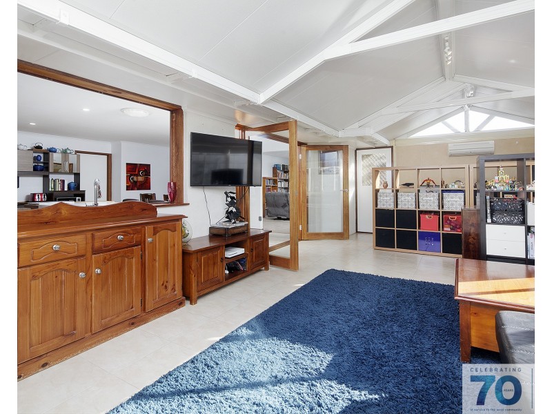 9 Laggan Court, Endeavour Hills VIC 3802