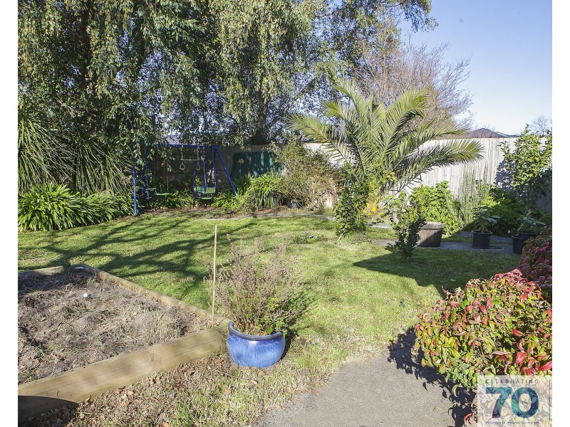 9 Laggan Court, Endeavour Hills VIC 3802