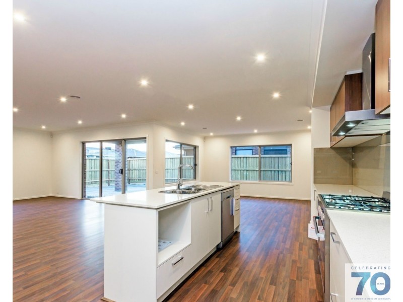 16 Hillwood Street, Clyde VIC 3978