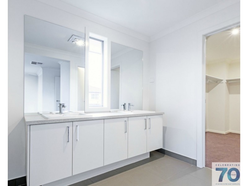 16 Hillwood Street, Clyde VIC 3978