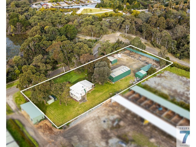 1 Laurie Cleary Lane, Cranbourne VIC 3977