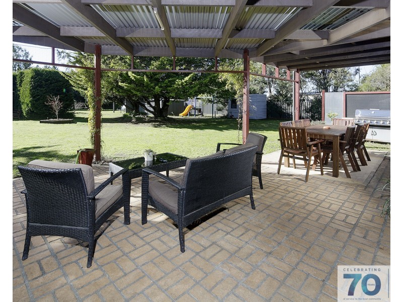 11 Earlston Circuit, Cranbourne VIC 3977