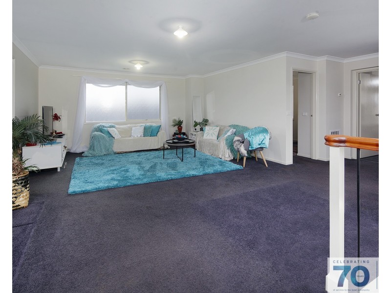 24 Silky Oak Drive, Cranbourne VIC 3977