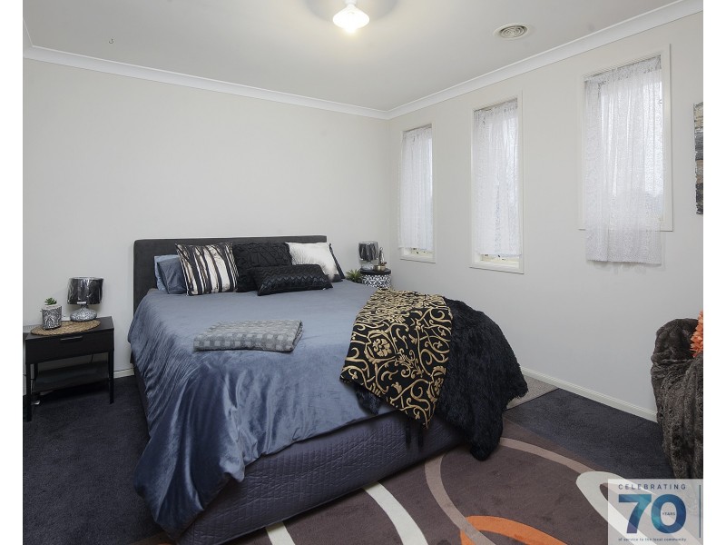 24 Silky Oak Drive, Cranbourne VIC 3977