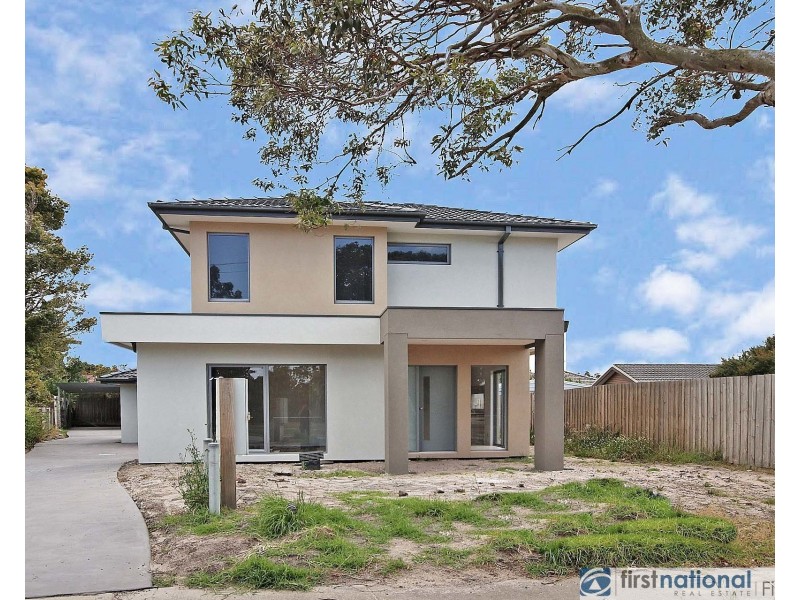 1/17 Valepark Crescent, Cranbourne VIC 3977