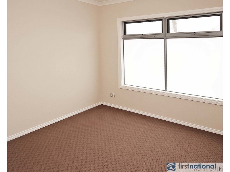 1/17 Valepark Crescent, Cranbourne VIC 3977