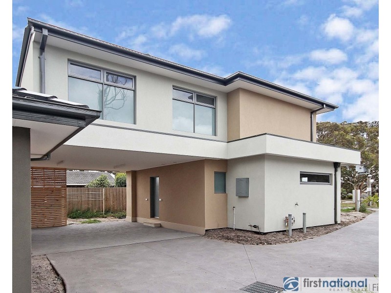 1/17 Valepark Crescent, Cranbourne VIC 3977