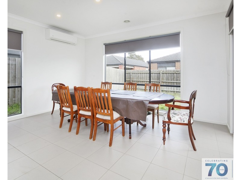 6 Fiorelli Boulevard, Cranbourne East VIC 3977