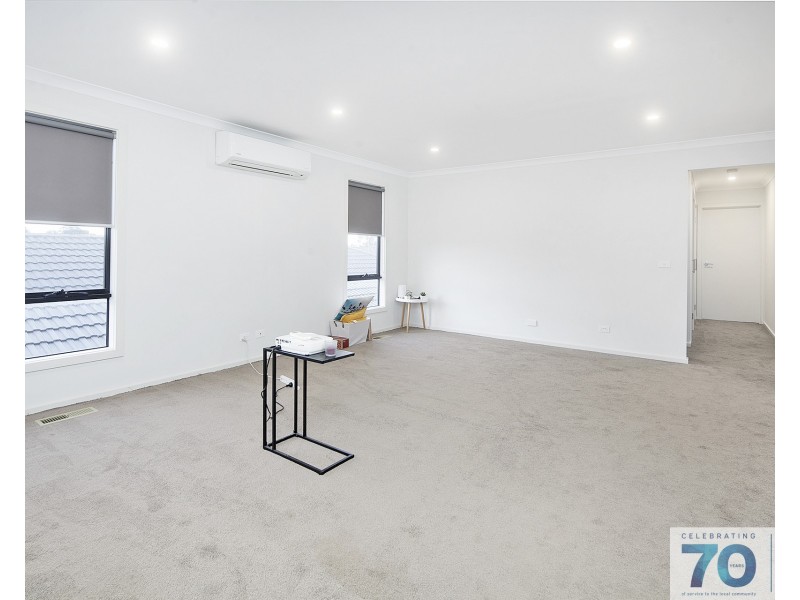 6 Fiorelli Boulevard, Cranbourne East VIC 3977
