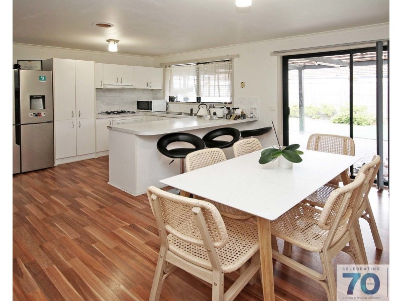 4 Knowing Close, Cranbourne West VIC 3977