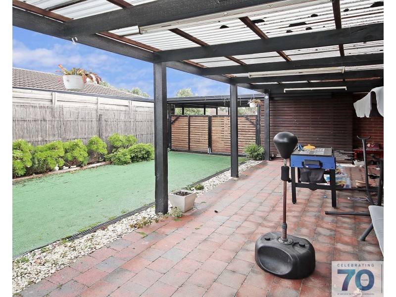 4 Knowing Close, Cranbourne West VIC 3977