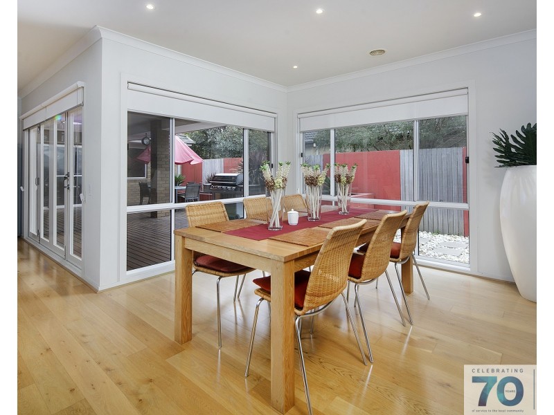 6 Harpenden Terrace, Cranbourne VIC 3977