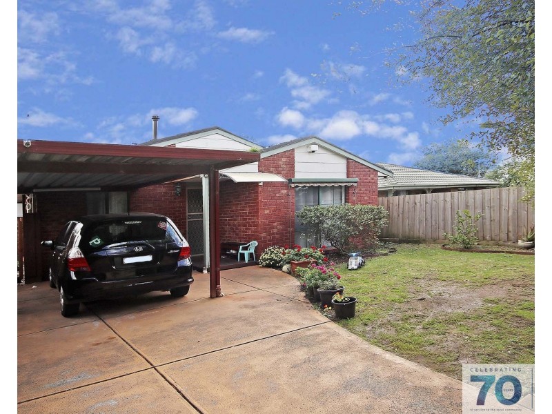 37 McGuigan Drive, Cranbourne West VIC 3977