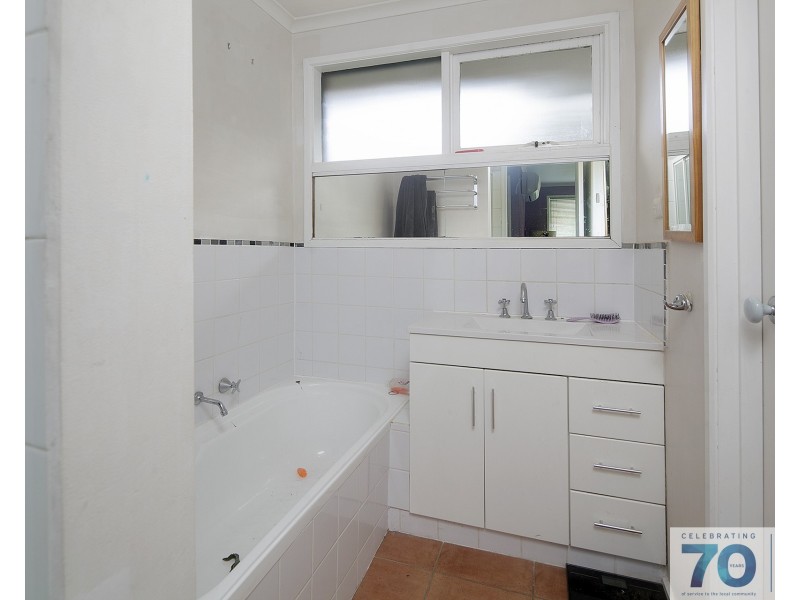 no. 450 & McClelland Drive, Langwarrin VIC 3910