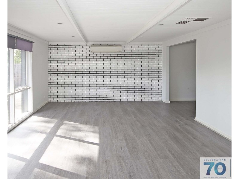 33 Holbourne Drive, Junction Village VIC 3977