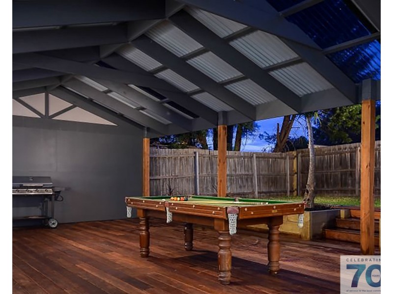 33 Holbourne Drive, Junction Village VIC 3977