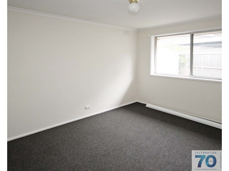 1/4 Walter Street, Cranbourne VIC 3977