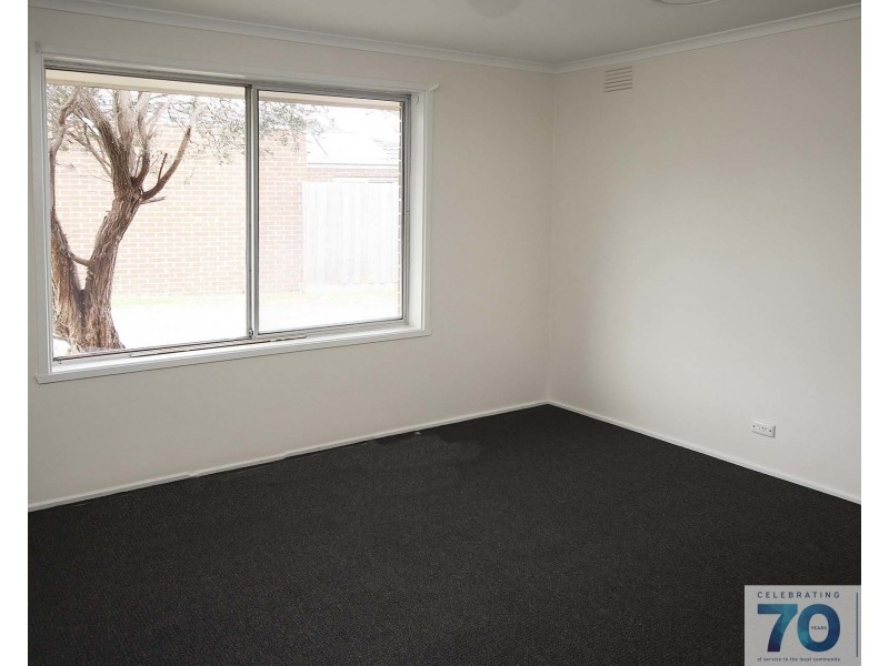 1/4 Walter Street, Cranbourne VIC 3977