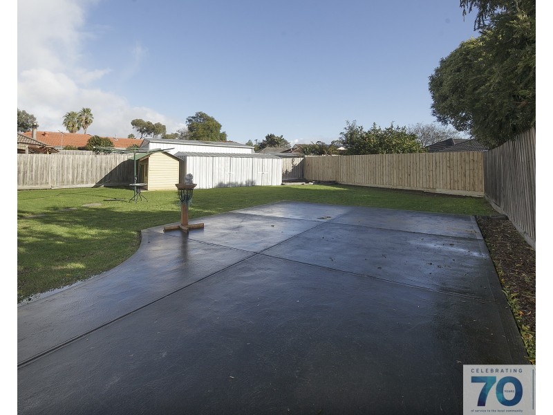 24 Ruffy Drive, Cranbourne VIC 3977