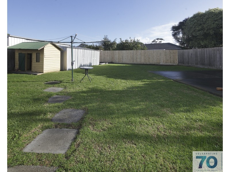 24 Ruffy Drive, Cranbourne VIC 3977