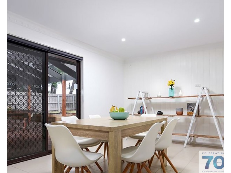 33 Holbourne Drive, Cranbourne VIC 3977