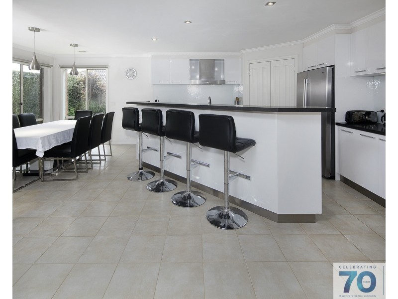 18 Brindalee Place, Cranbourne East VIC 3977