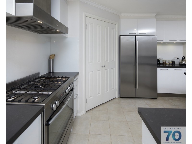 18 Brindalee Place, Cranbourne East VIC 3977