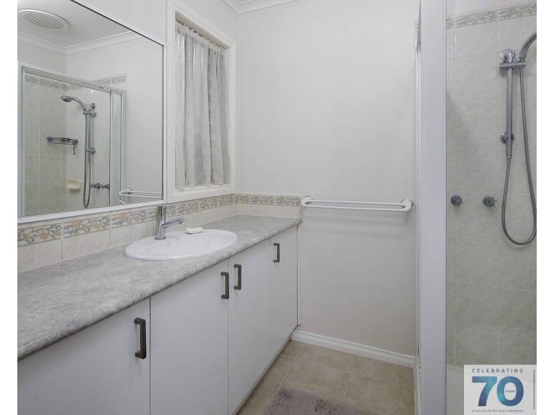 18 Brindalee Place, Cranbourne East VIC 3977