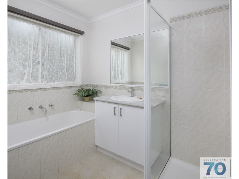 18 Brindalee Place, Cranbourne East VIC 3977