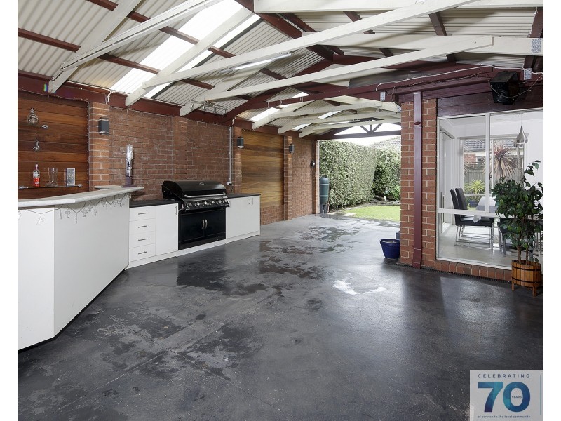 18 Brindalee Place, Cranbourne East VIC 3977