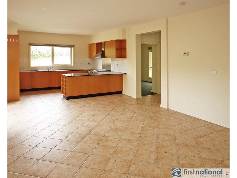 11/10 Parkhill Drive, Berwick VIC 3806