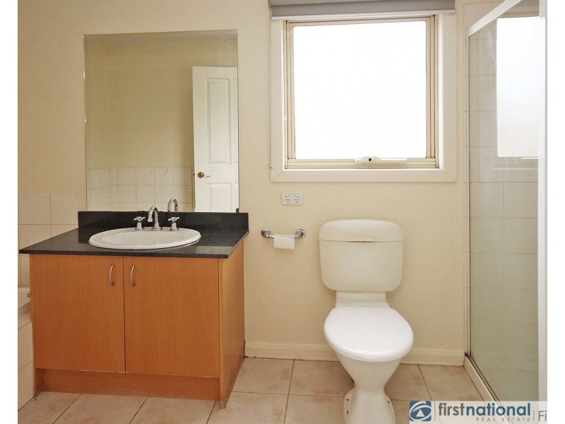 11/10 Parkhill Drive, Berwick VIC 3806