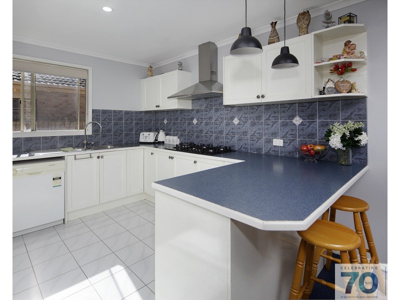 10 Fairhaven Boulevard, Cranbourne West VIC 3977