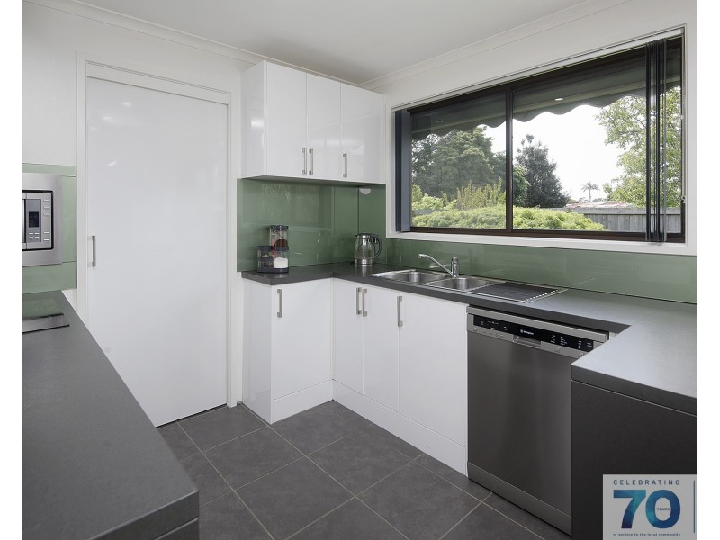 2/16 Russell Street, Cranbourne VIC 3977