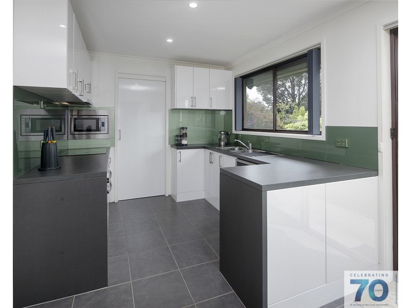 2/16 Russell Street, Cranbourne VIC 3977