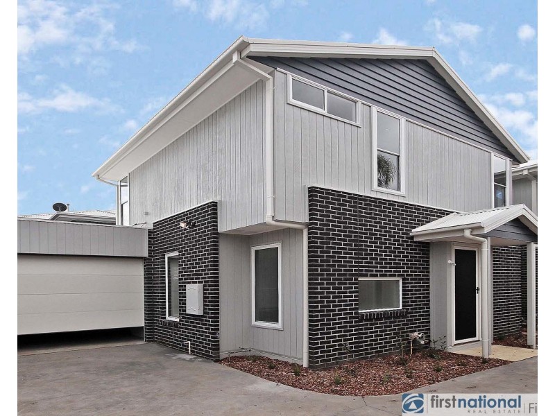 2/2 Mundaring Drive, Cranbourne VIC 3977