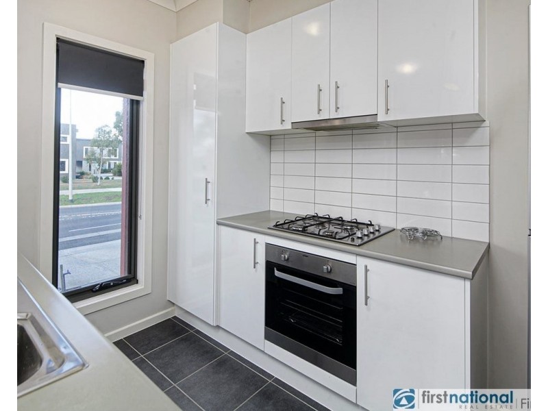 2 Parkhurst Drive, Cranbourne East VIC 3977