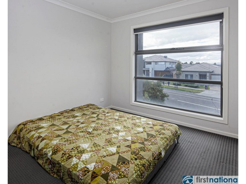 2 Parkhurst Drive, Cranbourne East VIC 3977