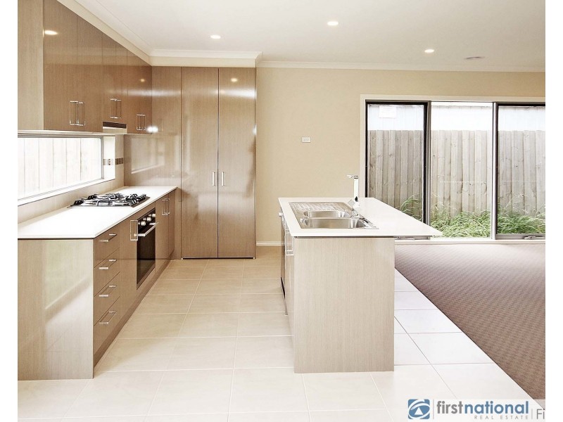 3/17 Valepark Crescent, Cranbourne VIC 3977